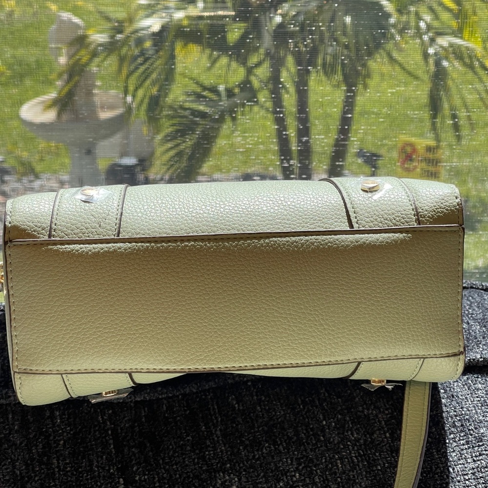 STEVE MADDEN BJessie Crossbody Bag In Green - Picture 6 of 12